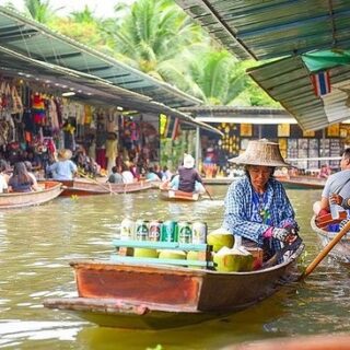 Floating market